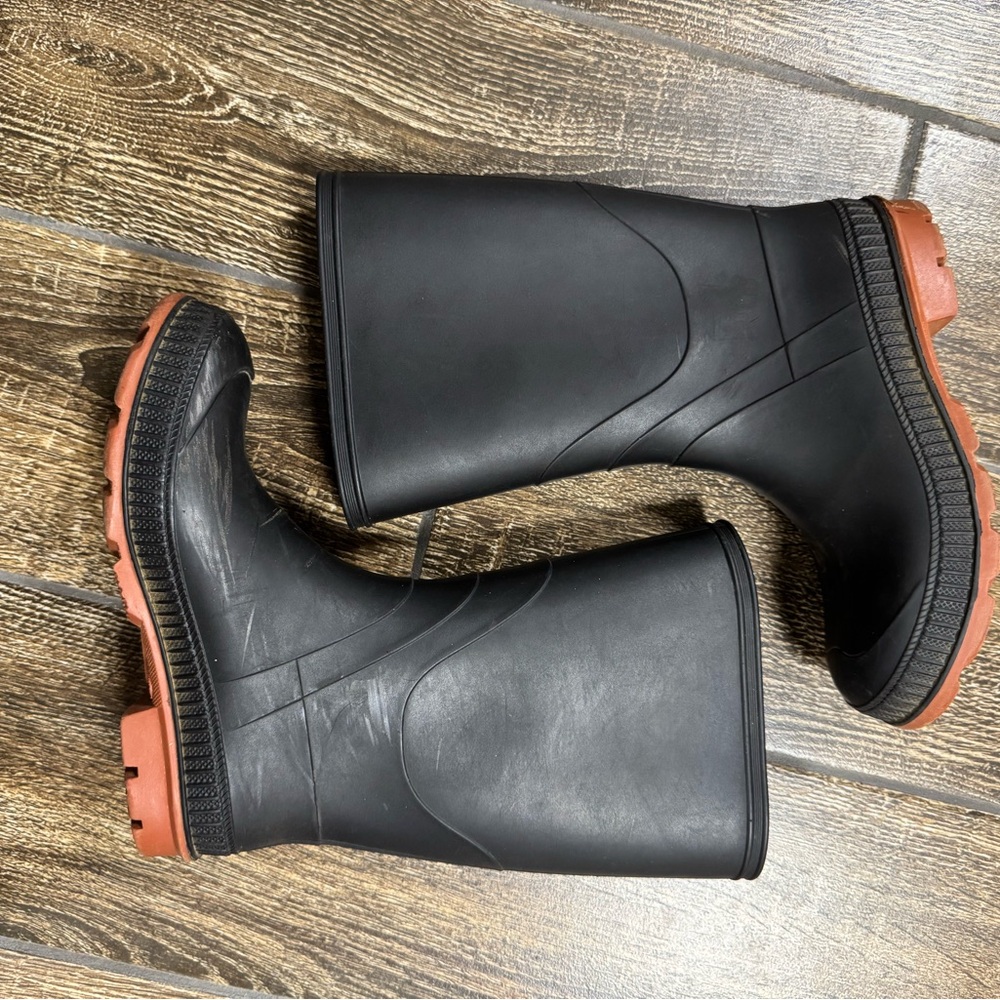 Black Rubber Boots